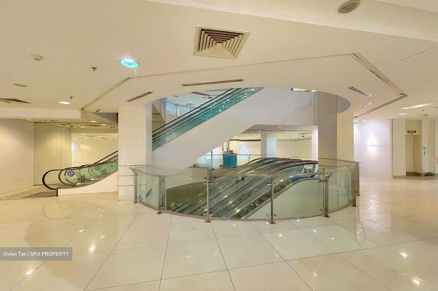 Orchard Emerald Centre (D9), Shop House #459037541